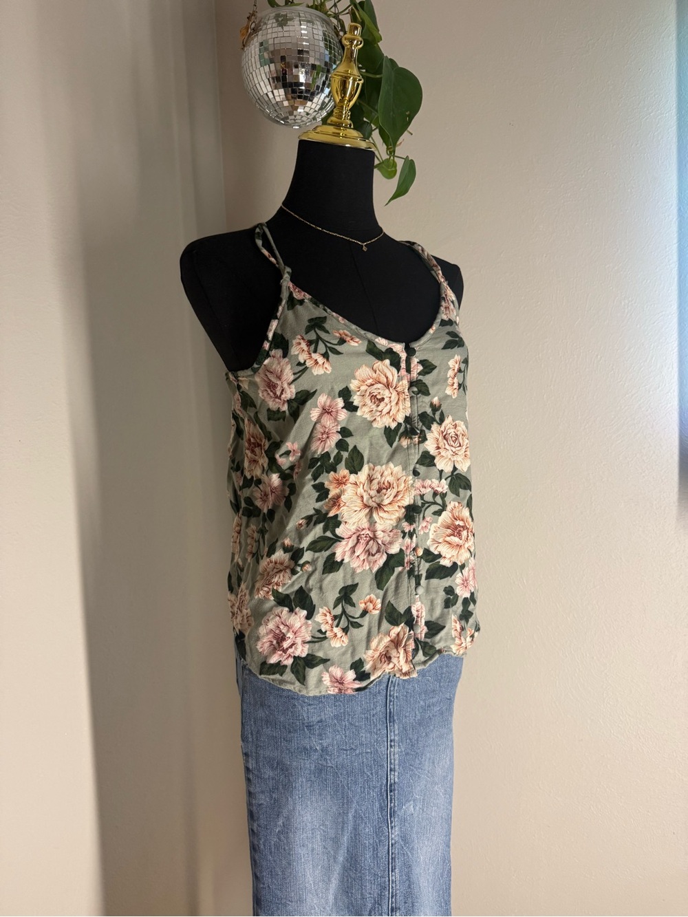 American Eagle Green Floral Tank Top